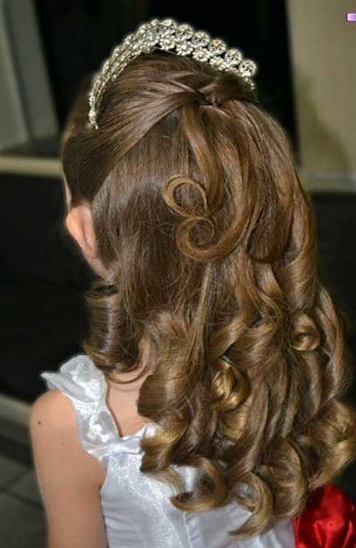 Penteado de princesa infantil penteado para formatura e casamentos